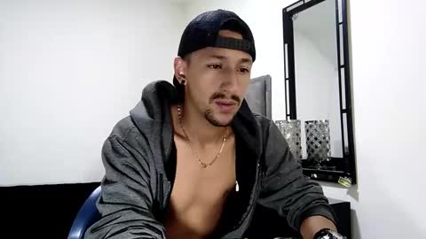 Snapshot of guykarim chatting on 12, 12, 2024 karim online show from 12, 12, 2024