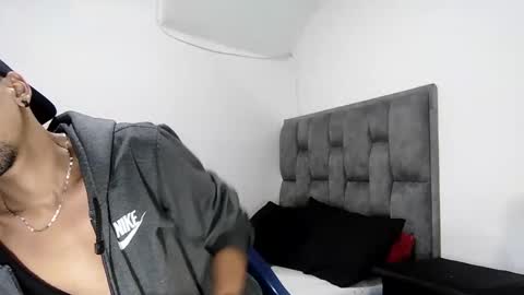 Snapshot of guykarim chatting on 28, 2, 2025 karim online show from 28, 2, 2025