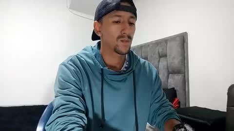 Snapshot of guykarim chatting on 5, 3, 2025 karim online show from 5, 3, 2025