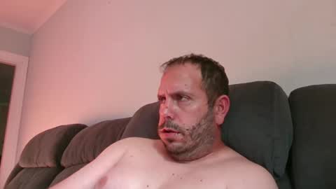 Snapshot of guynaked105 chatting on 30, 9, 2025 guynaked105 online show from 30, 9, 2025