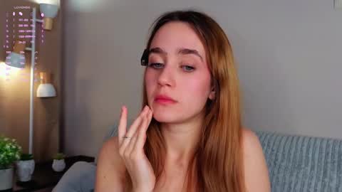 Snapshot of gwenbunn chatting on 18, 10, 2025 Julia online show from 18, 10, 2025