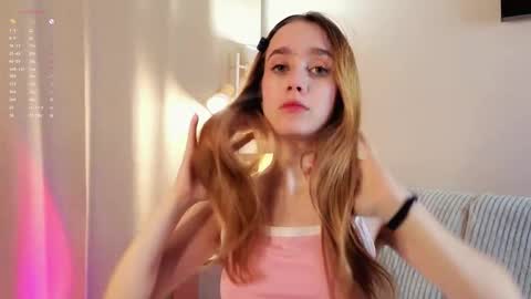 Snapshot of gwenbunn chatting on 7, 11, 2025 Julia online show from 7, 11, 2025