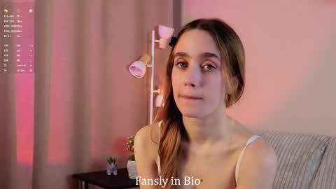 Snapshot of gwenbunn chatting on 11, 11, 2025 Julia online show from 11, 11, 2025