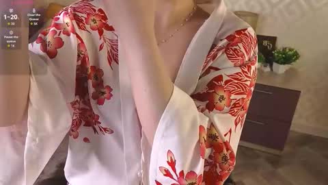 Snapshot of gwendolyndrews chatting on 16, 12, 2025 Lisa online show from 16, 12, 2025