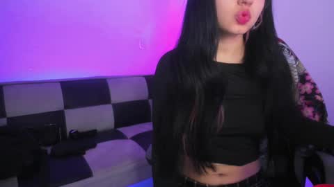 Snapshot of gwenhazel chatting on 1, 10, 2025 gwenhazel online show from 1, 10, 2025