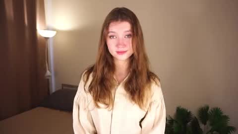 Snapshot of gwennielove chatting on 13, 6, 2026 Molly online show from 13, 6, 2026