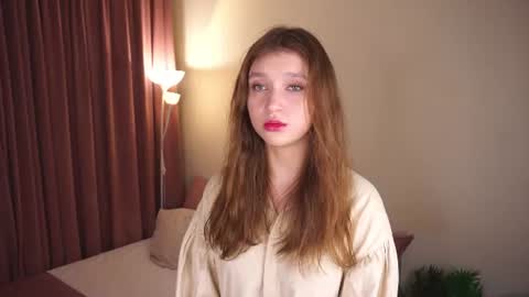 Snapshot of gwennielove chatting on 5, 7, 2026 Molly online show from 5, 7, 2026