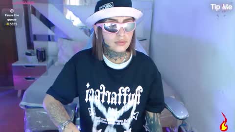 gyal_8_ online show from 23, 10, 2025