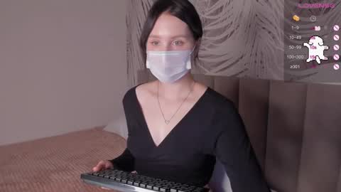   online show from 4, 10, 2025