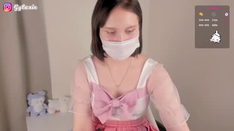   online show from 13, 10, 2025