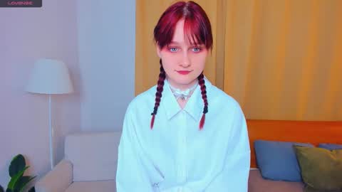 Kelly  Lilly online show from 21, 10, 2025