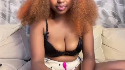 Snapshot of h_o_t_goddess chatting on 25, 4, 2026 h_o_t_goddess online show from 25, 4, 2026