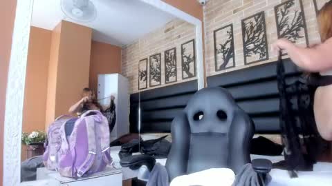 hadelyn_lee online show from 27, 4, 2026