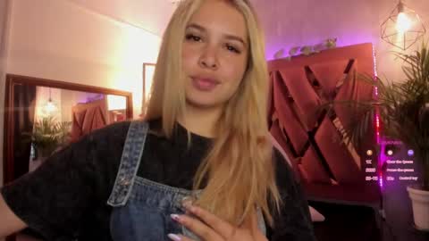 Snapshot of haelycute chatting on 28, 1, 2025 Haely online show from 28, 1, 2025