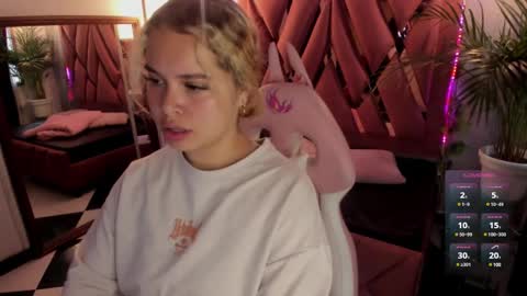 Snapshot of haelycute chatting on 6, 2, 2025 Haely online show from 6, 2, 2025