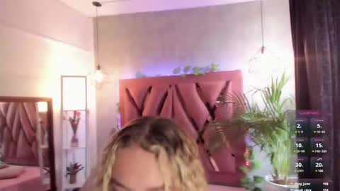 Snapshot of haelycute chatting on 8, 2, 2025 Haely online show from 8, 2, 2025