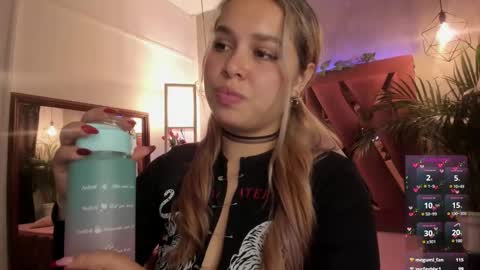Snapshot of haelycute chatting on 9, 3, 2025 Haely online show from 9, 3, 2025