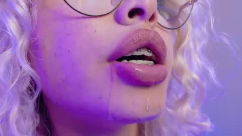 Haely online show from 5, 3, 2026