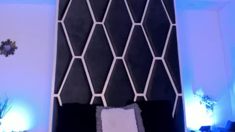 Kendal online show from 5, 11, 2025