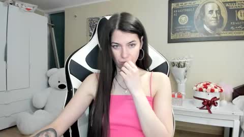 Snapshot of hailey_beauty chatting on 29, 12, 2024 Sk pe Anya388109 online show from 29, 12, 2024