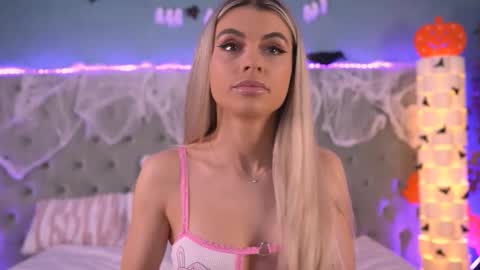 Hailey online show from 26, 10, 2025