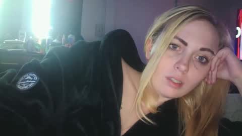 Hailey and d online show from 28, 2, 2025