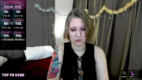 Snapshot of haileyfoxy chatting on 5, 1, 2025 Hailey online show from 5, 1, 2025