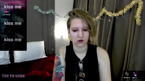 Snapshot of haileyfoxy chatting on 8, 1, 2025 Hailey online show from 8, 1, 2025