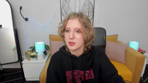 Snapshot of haileyfoxy chatting on 18, 9, 2025 Hailey online show from 18, 9, 2025