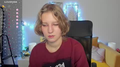 Snapshot of haileyfoxy chatting on 29, 9, 2025 Hailey online show from 29, 9, 2025