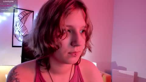 Snapshot of haileyfoxy chatting on 23, 10, 2025 Hailey online show from 23, 10, 2025