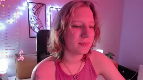 Snapshot of haileyfoxy chatting on 26, 11, 2025 Hailey online show from 26, 11, 2025