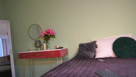 Hailey online show from 24, 2, 2025