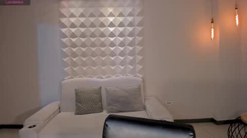 Hailey online show from 25, 3, 2026