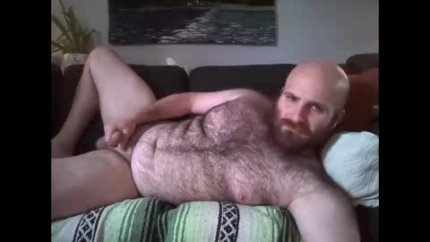 Snapshot of hairiestbear chatting on 13, 5, 2026 Hairiest Bear online show from 13, 5, 2026