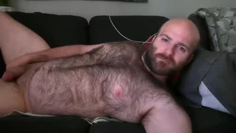 Snapshot of hairiestbear chatting on 1, 6, 2026 Hairiest Bear online show from 1, 6, 2026