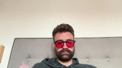 hairy_andhung online show from 17, 4, 2026