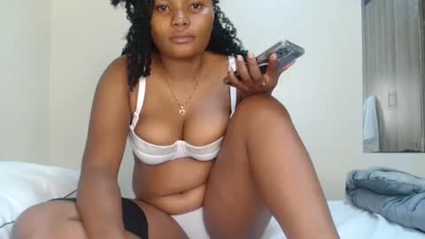 Snapshot of hairy_squiter chatting on 11, 10, 2025 Zaraha online show from 11, 10, 2025