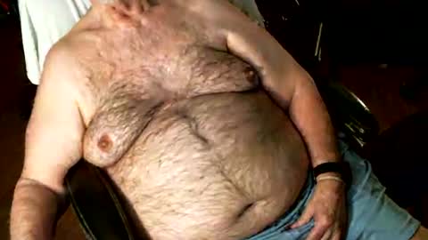 hairybear813 online show from 16, 6, 2026