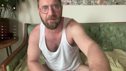 Snapshot of hairyfitguy444 chatting on 18, 5, 2026 Harry Fit Big Bro Dad Sir online show from 18, 5, 2026
