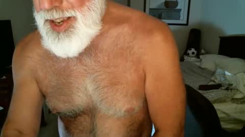 Snapshot of hairypecsguy chatting on 10, 6, 2026 Hairy pecs online show from 10, 6, 2026