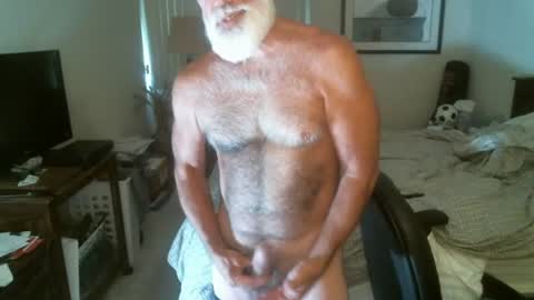 Snapshot of hairypecsguy chatting on 4, 7, 2026 Hairy pecs online show from 4, 7, 2026