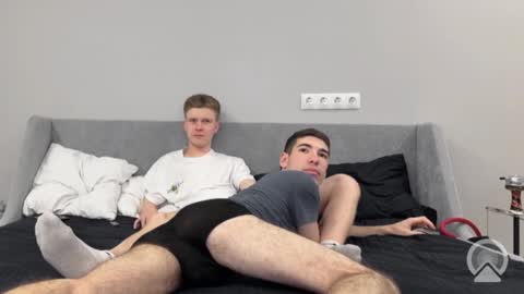 Snapshot of hairyrabbit666 chatting on 20, 12, 2025 Davis and James online show from 20, 12, 2025