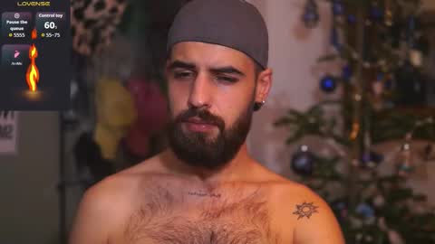 Snapshot of hairyrobxxx chatting on 19, 12, 2025 HairyRobXxX online show from 19, 12, 2025