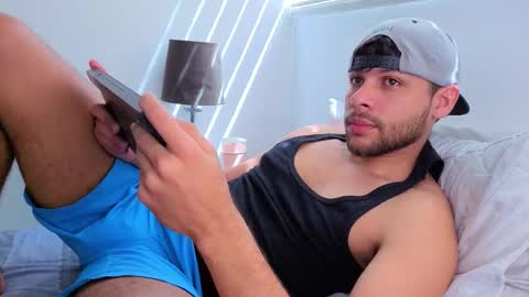 Independent       model  online show from 1, 12, 2025