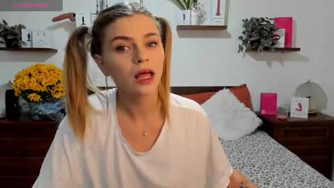 Snapshot of haleyreedme chatting on 31, 10, 2025 Haley online show from 31, 10, 2025