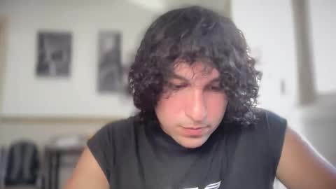 Snapshot of halfblood18 chatting on 21, 12, 2025 halfblood18 online show from 21, 12, 2025