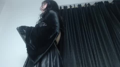 Snapshot of halley_raven chatting on 14, 10, 2025 Halley Raven online show from 14, 10, 2025