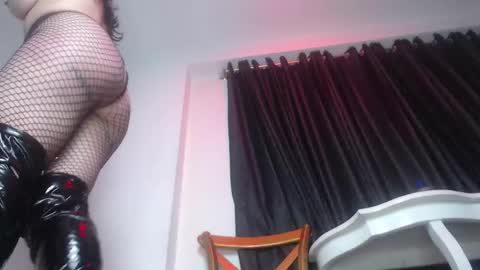 Snapshot of halley_raven chatting on 16, 10, 2025 Halley Raven online show from 16, 10, 2025