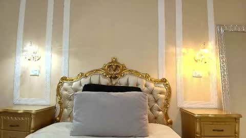 Hallie Stone online show from 31, 3, 2026